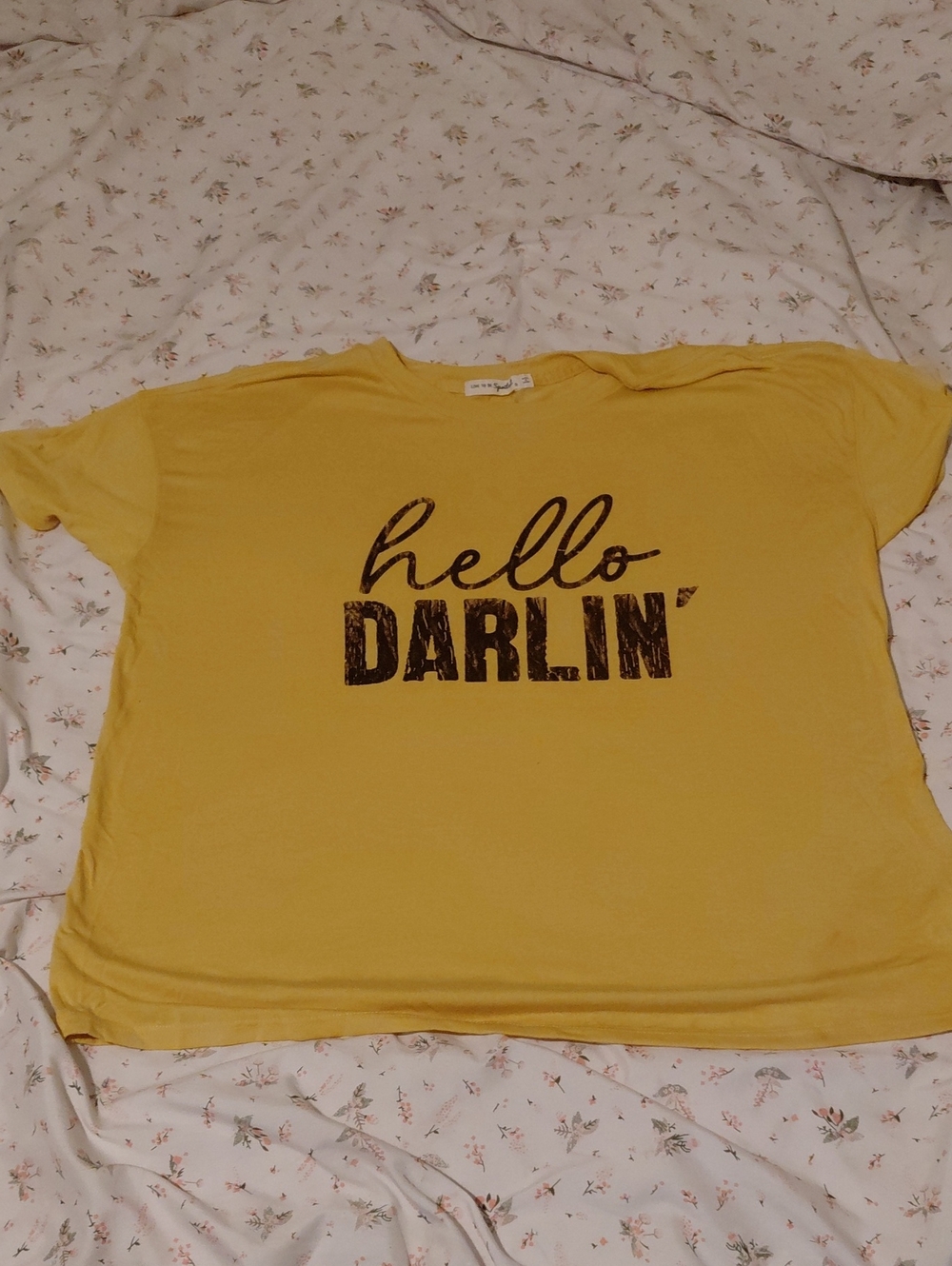 Hello Darlin' Yellow Short-Sleeve Graphic Tee